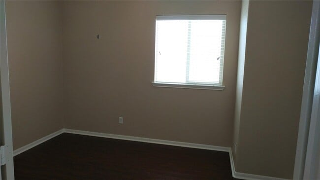 Building Photo - 18223 Red Oak Manor Ln