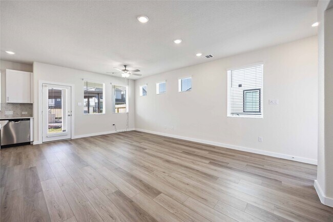 Building Photo - 14759 Slow River Ave