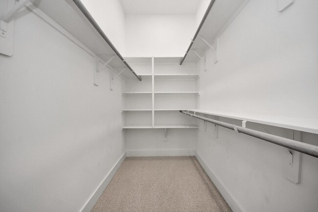 Building Photo - 3010 Jensen Dr