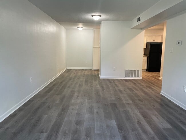 Building Photo - Carefree