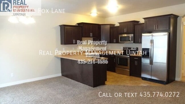 Building Photo - 449 Redfox Ln