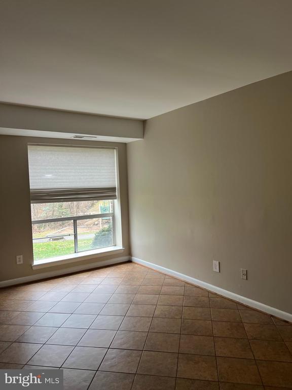 Building Photo - 11623 Vantage Hill Rd