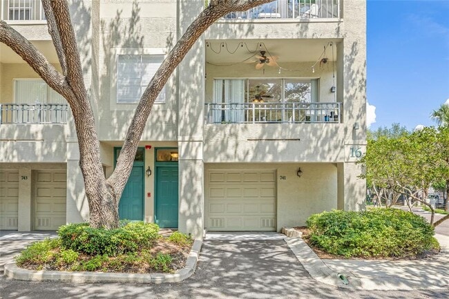 Building Photo - 740 Mainsail Dr