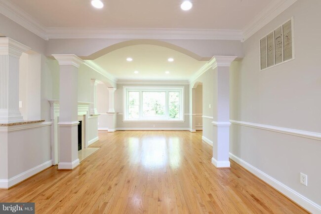 Building Photo - 1310 Forestwood Dr