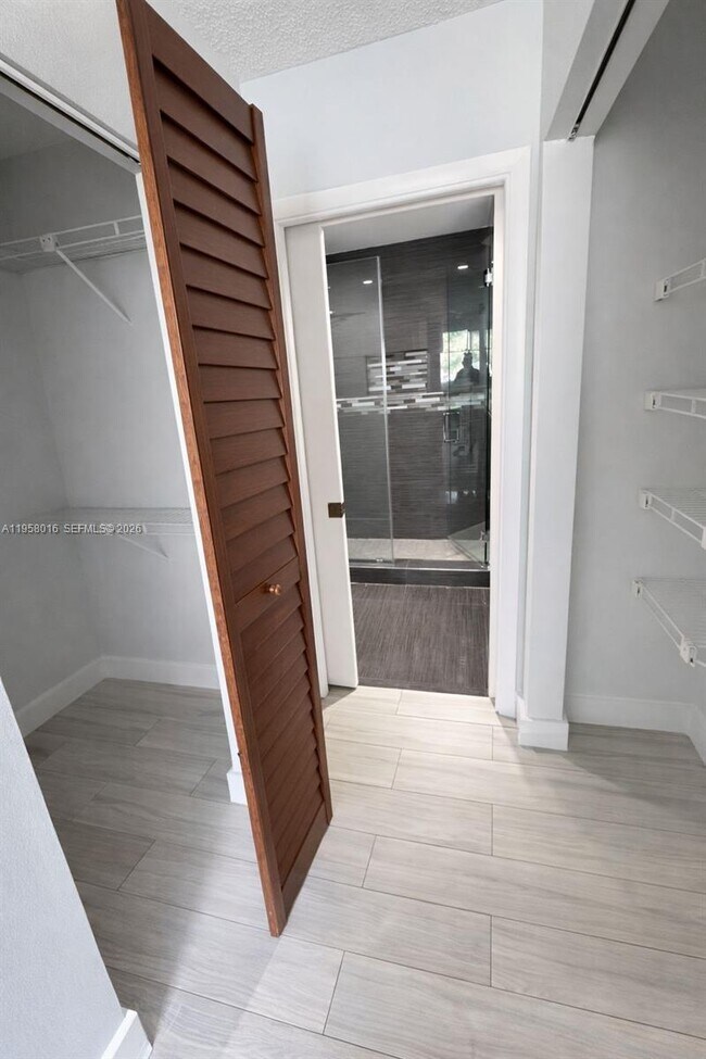 Building Photo - 10034 SW 221st St Rd