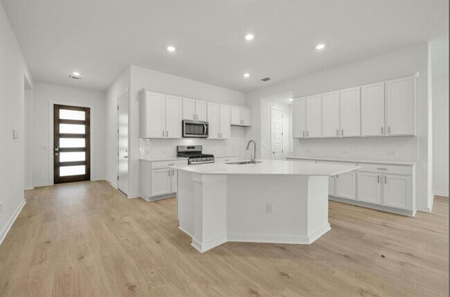 Building Photo - 2309 Magnolia Hl Dr