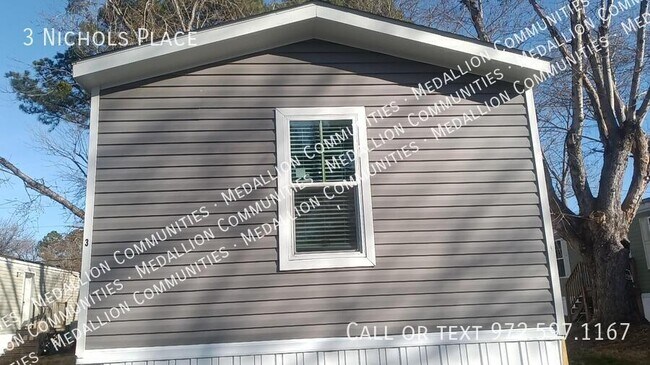 Building Photo - 3 Nichols Pl