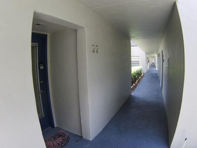 Building Photo - 22 Capri A