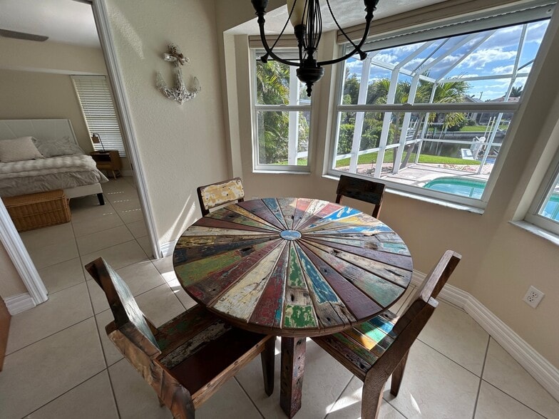 Building Photo - 1001 Mineo Dr