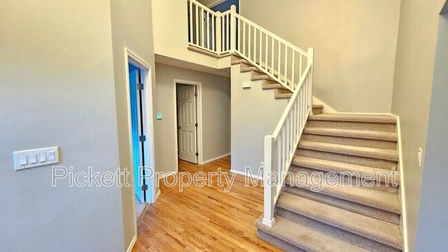 Building Photo - 6559 Gleneagle Ave SW