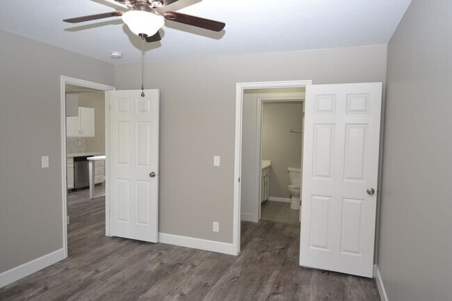 Building Photo - Beautiful 4 Bed 2.5 Bath Townhome in West Jordan!!!