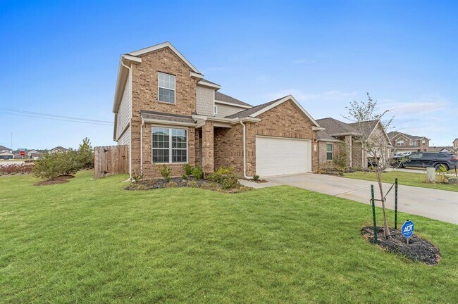 Building Photo - 16635 Olivewood Ln