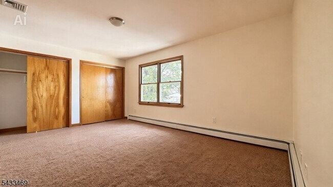 Building Photo - 1425 45th St