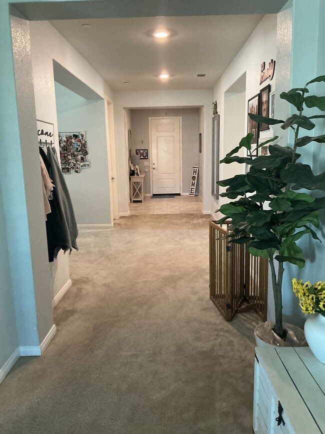 Building Photo - 7869 Boot Straps Ct