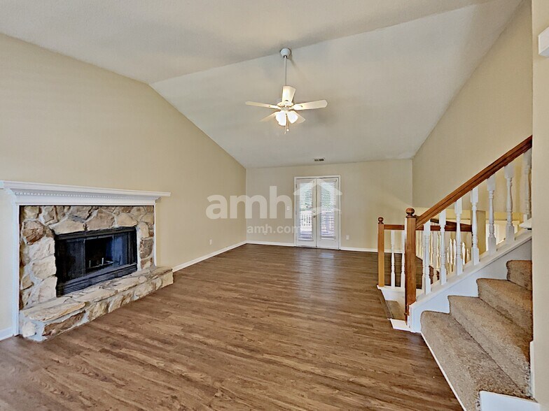 Building Photo - 32 Alston Ln SW