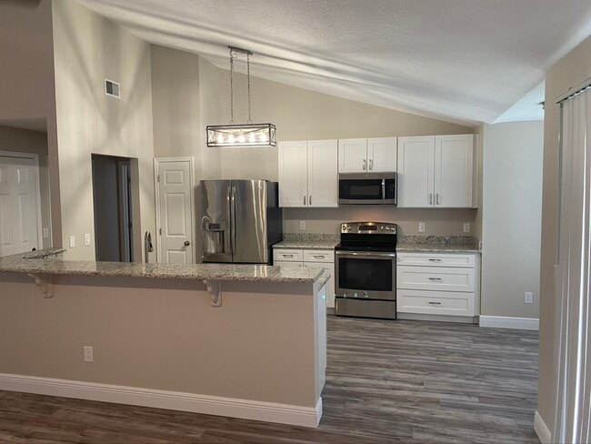 Building Photo - 321 Misty Meadow Dr