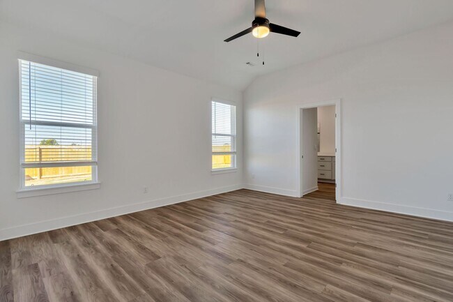 Building Photo - Brand-New 4 Bedroom in Siloam Springs! 3-C...