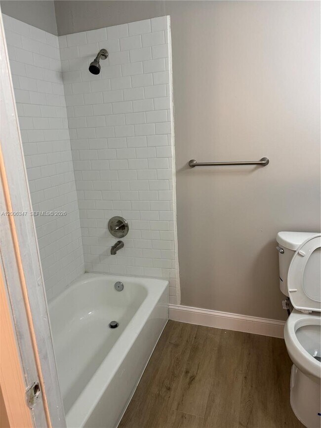 Building Photo - 14830 Naranja Lakes Blvd