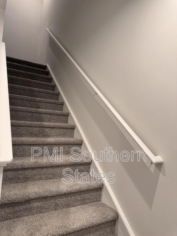 Building Photo - 106 Randwick Ln