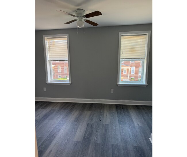 Building Photo - 3317 Ravenwood Ave