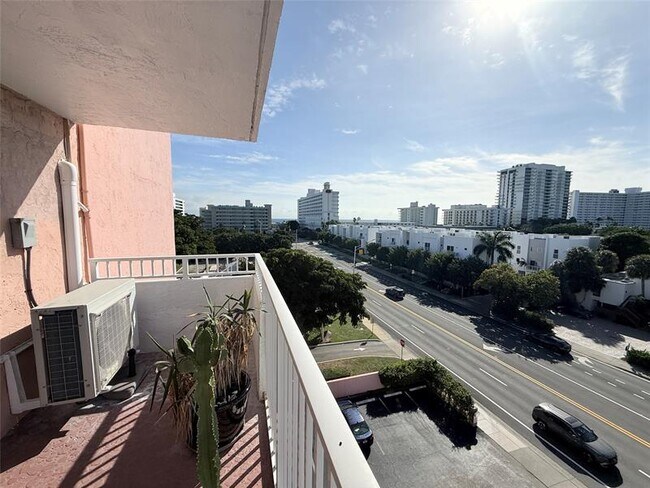 Building Photo - 3201 NE 14th Street Causeway