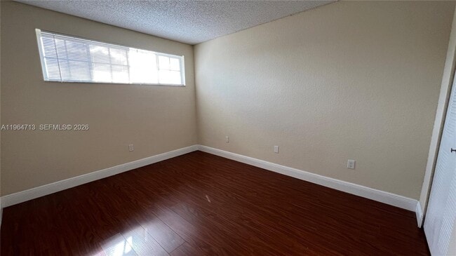 Building Photo - 2860 N Oakland Forest Dr