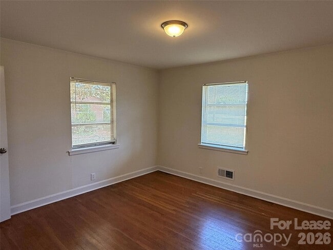 Building Photo - 104 Stowe Rd