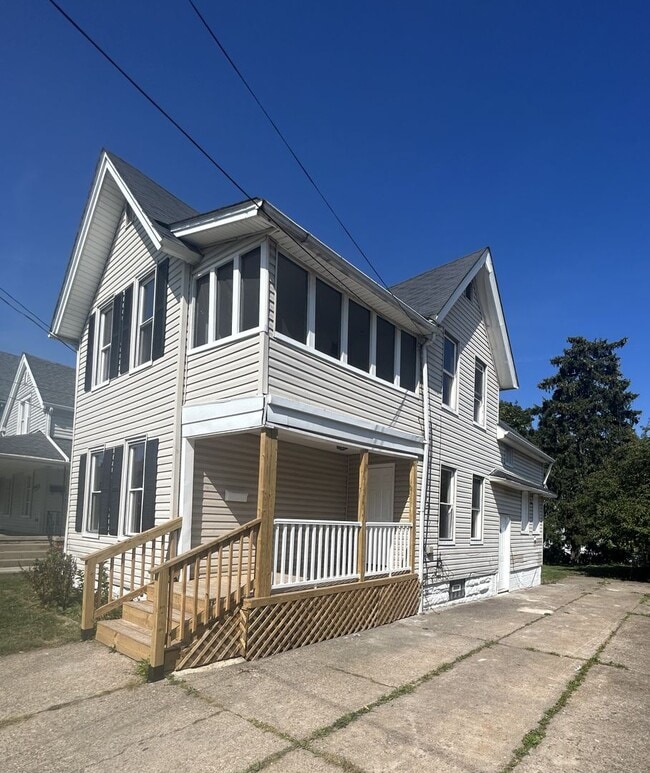 Building Photo - 3524 Henritze Ave