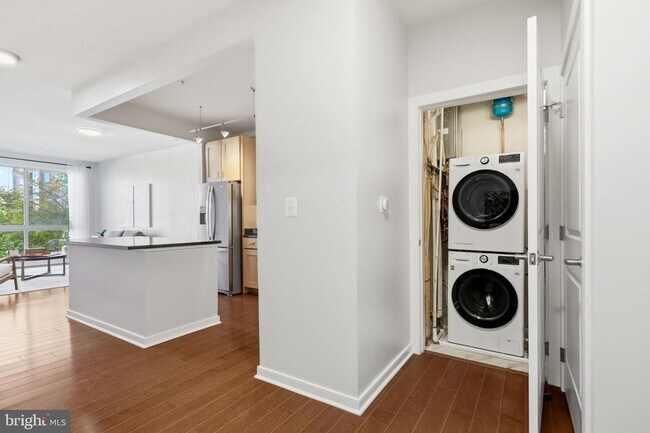 Building Photo - 2200 N Westmoreland St