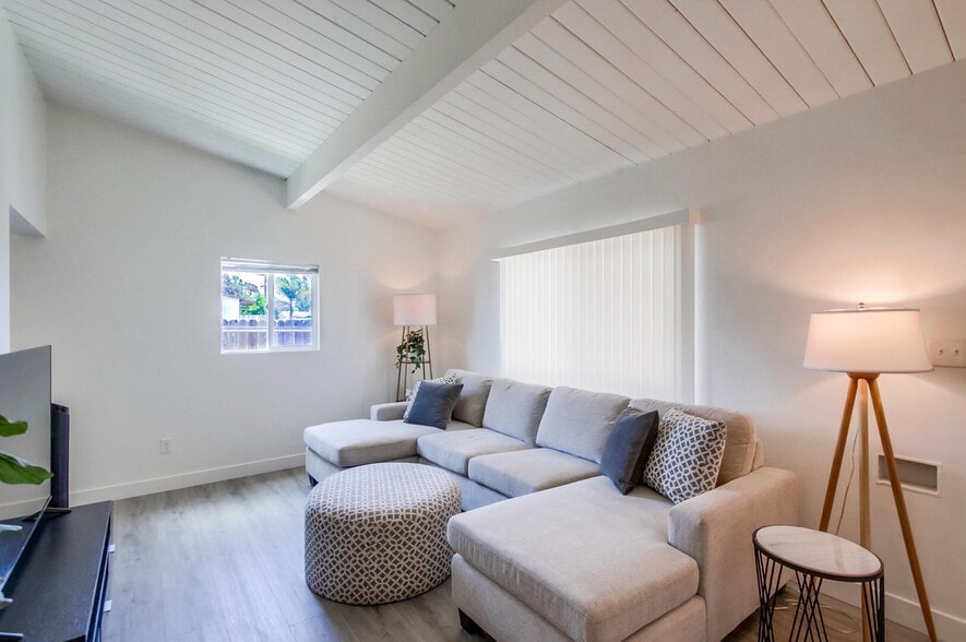 Building Photo - 4114 Fond du Lac Ave