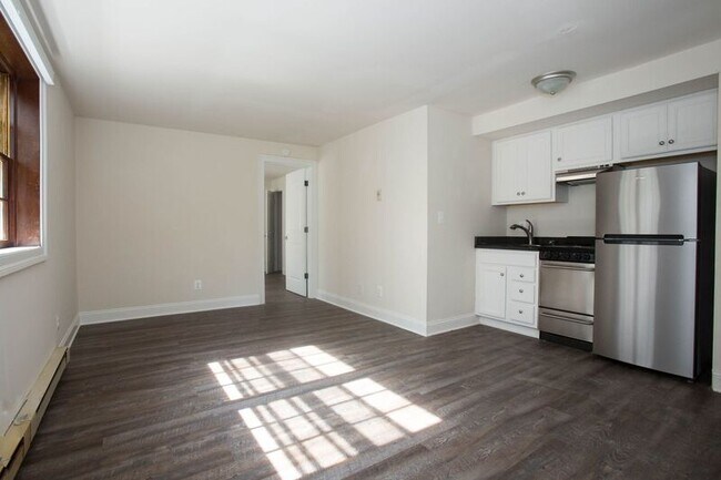 Building Photo - 253 Stribling Ave