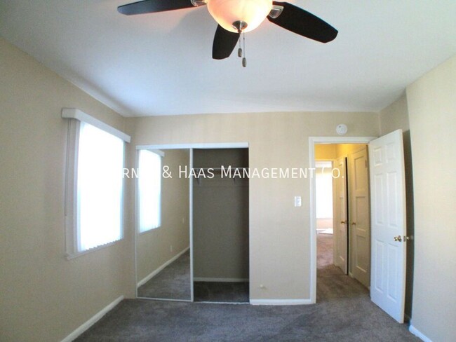 Building Photo - Lovely 1 Bedroom Apartment in Prime Bixby ...