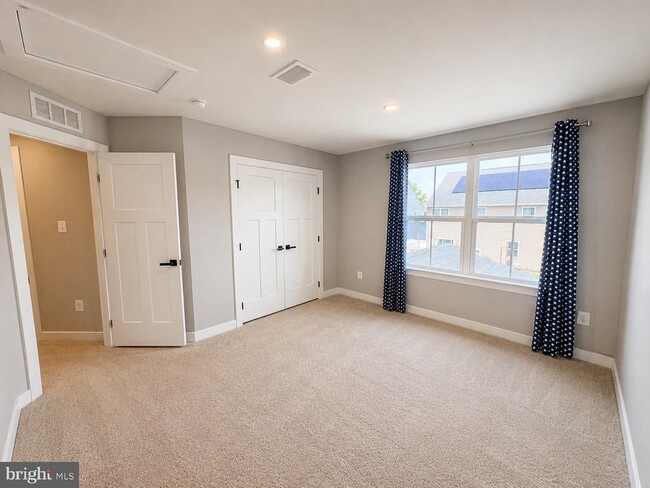 Building Photo - 6809 Ballenger Run Blvd