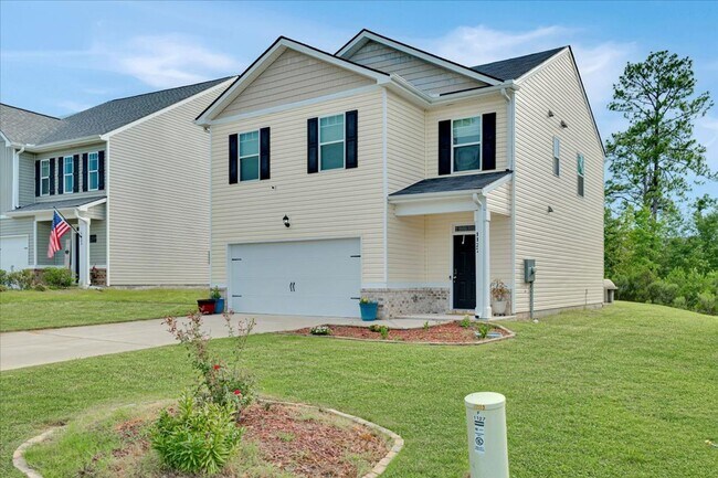 Building Photo - MOVE IN READY