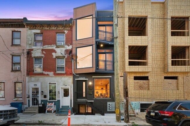 Building Photo - 2209 N Franklin St