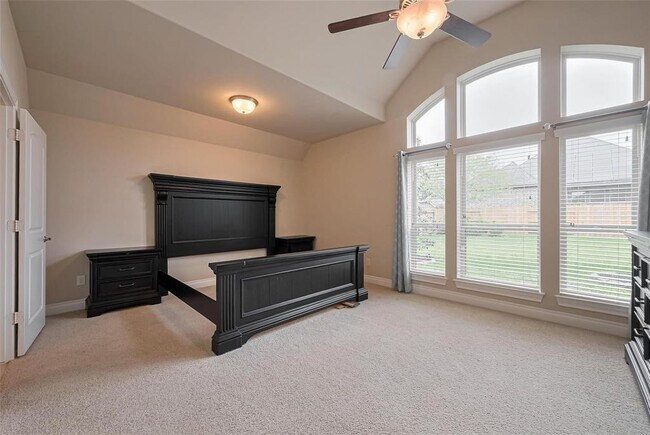 Building Photo - 2722 Park Oak Ct