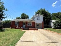 Building Photo - 3041 SW 40th Pl