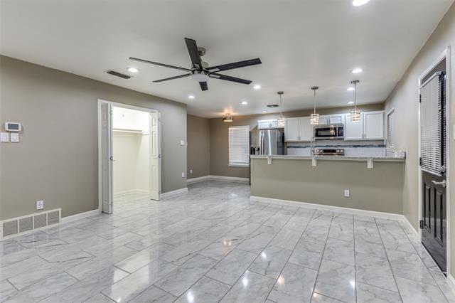 Building Photo - 4401 Tiptop St