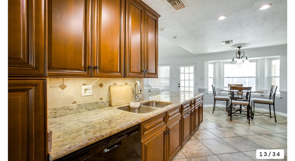 Building Photo - 41 Cabernet Dr