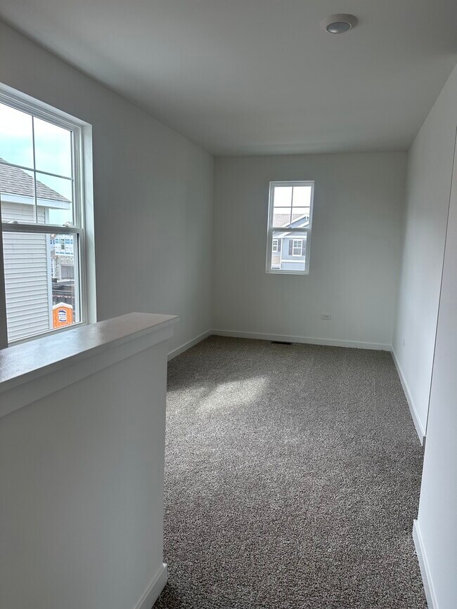 Building Photo - 2428 Semillon St