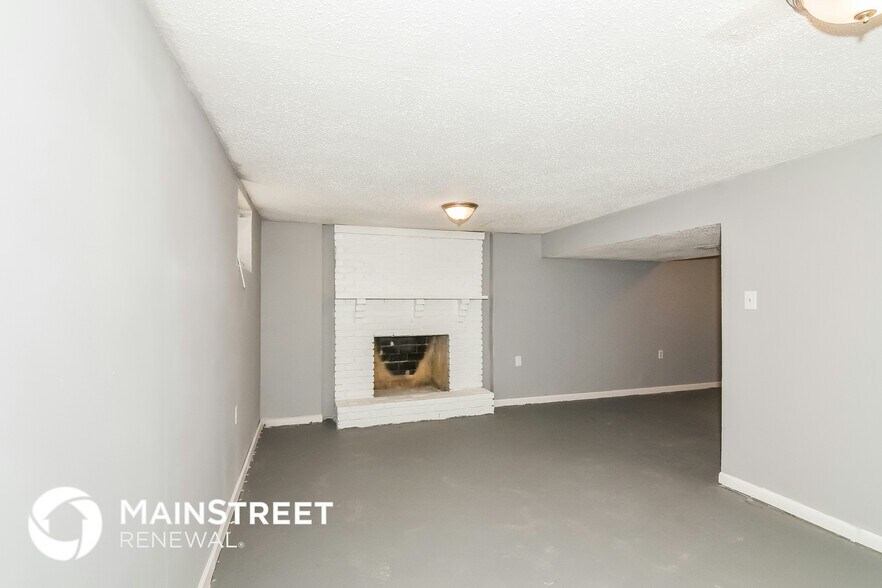 Building Photo - 7608 E 93rd St