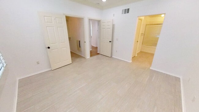 Main Suite Bedroom - 37 Spanish Lace