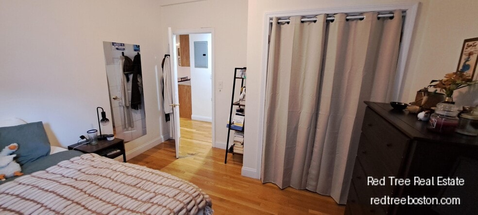 Unit 2 - 143 Hillside St