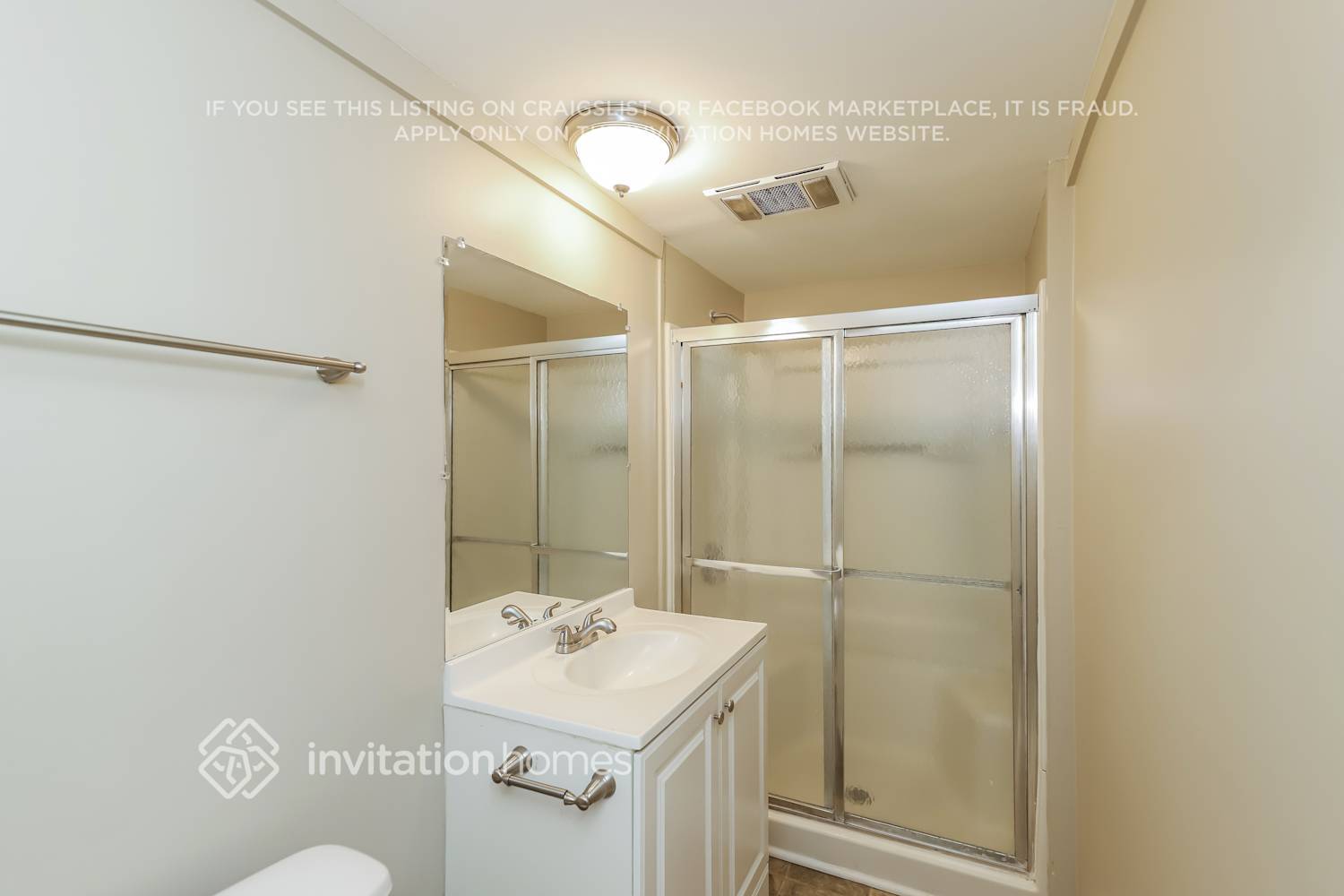 Building Photo - 42 Holly Dr