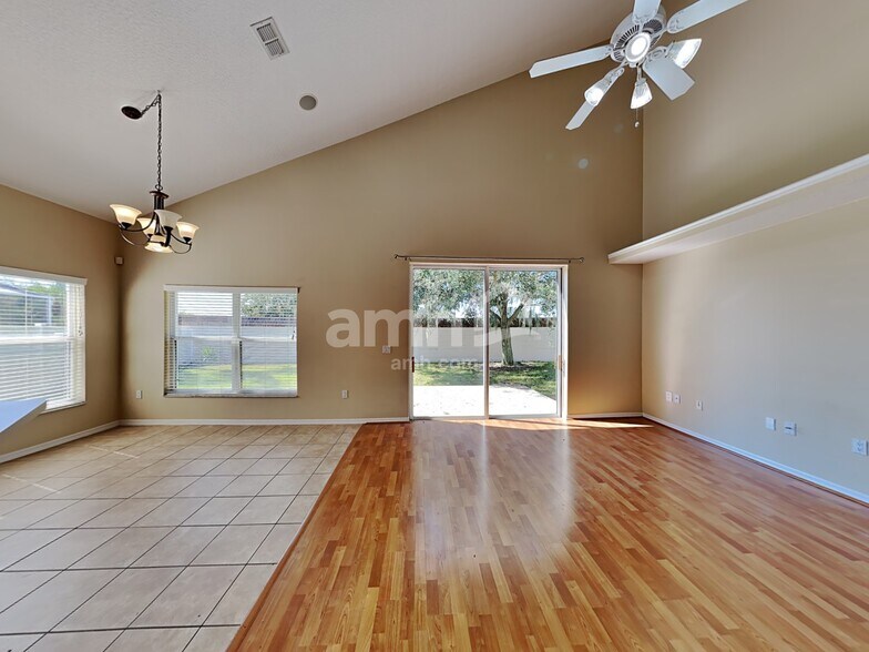 Building Photo - 7009 Cascades Ct