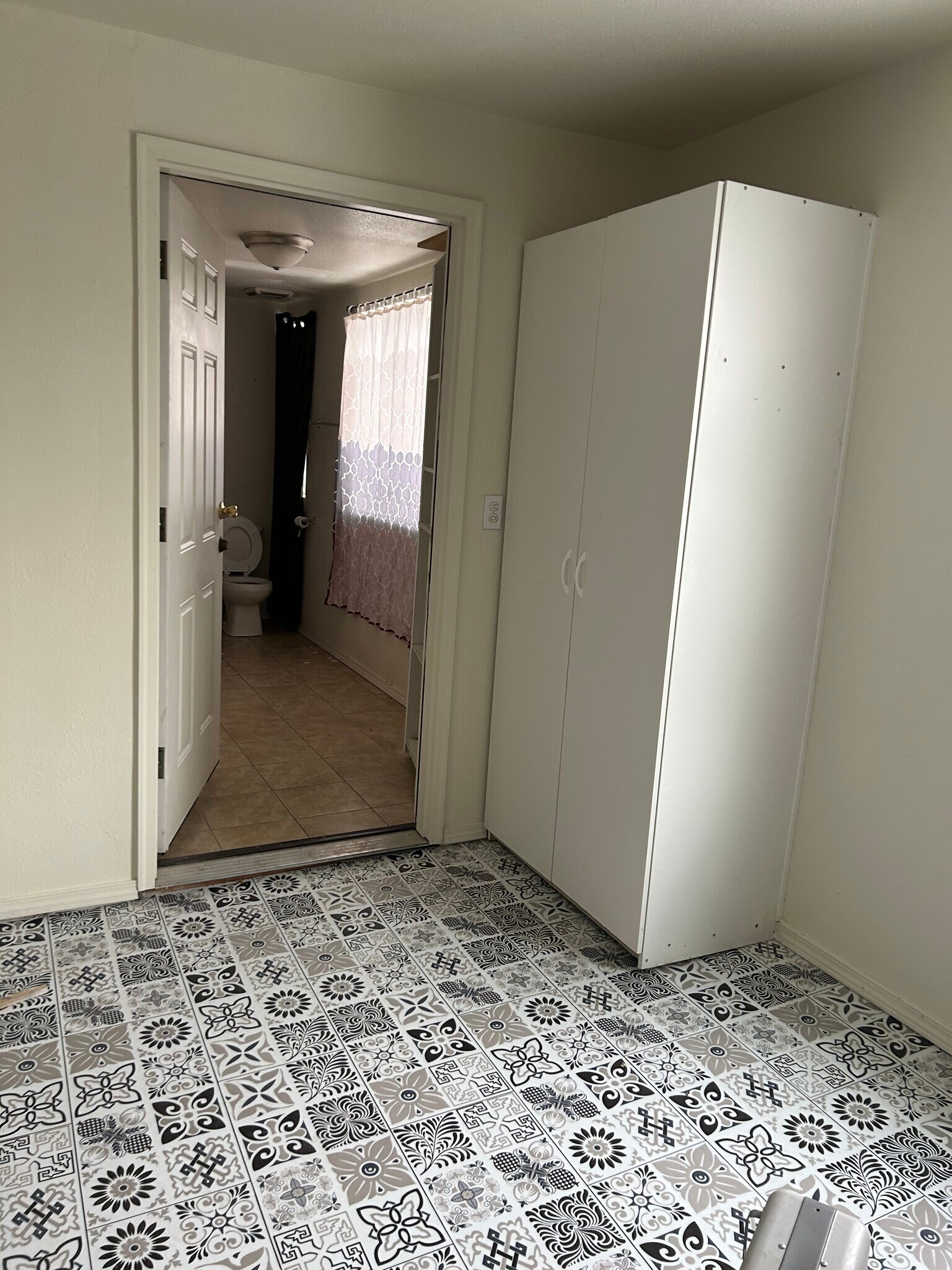 Building Photo - 276 Adams St