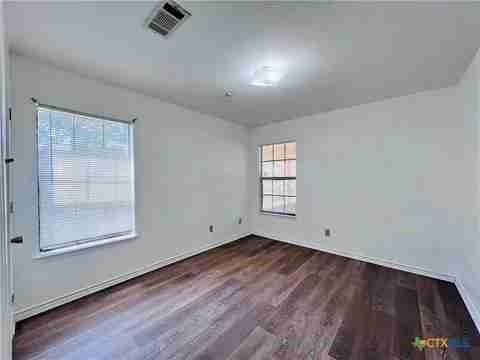 Building Photo - 1506 Alamo Ave
