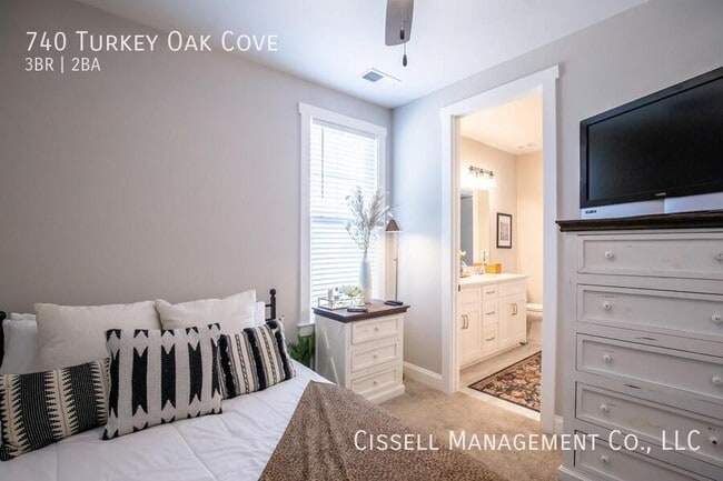 Building Photo - 740 Turkey Oak Cv