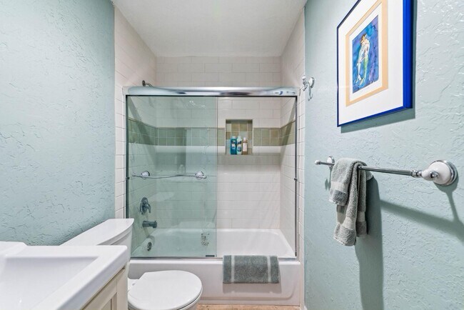 Building Photo - 3050 Rue D’Orleans