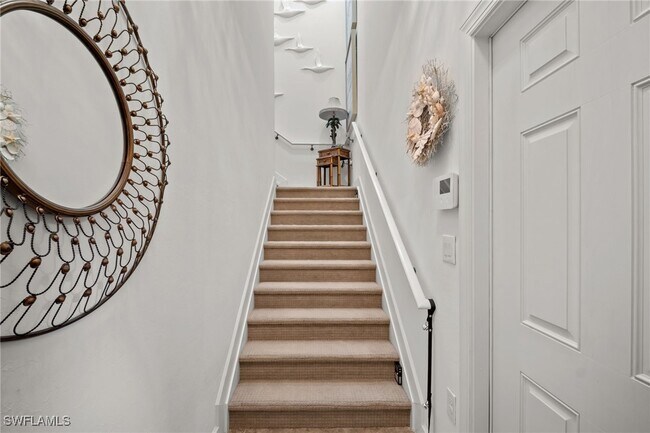 Building Photo - 9064 Siesta Bay Dr